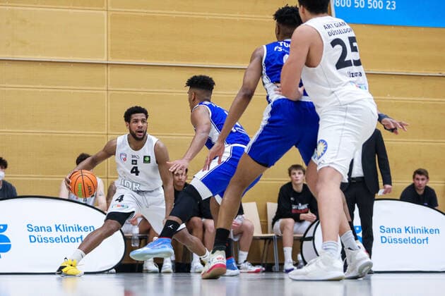 ART Giants Duesseldorf gegen TKS 49ers Stahnsdorf, 20.02.2021 Quadre Lollis ( 4 ART Giants Duesseldorf); ART Giants Duesseldorf gegen TKS 49ers Stahnsdorf am 20.02.2021, Duesseldorf Oberkassel. Copyright: xBEAUTIFULxSPORTS KennyxBeelex