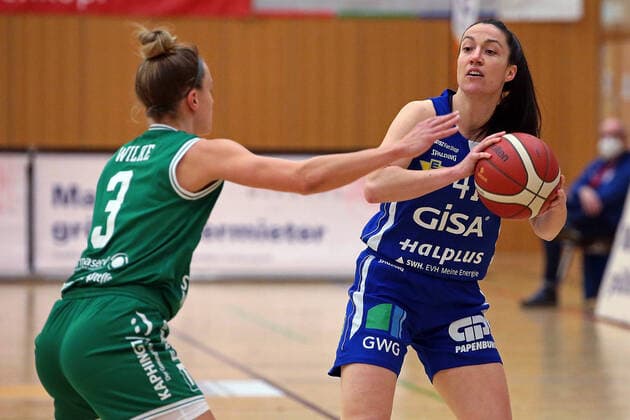 20.02.2021, xovx, Basketball Damen 1. Bundesliga, BC Pharmaserv Marburg - GISA Lions SV Halle v.l. Alexandra Wilke (BC Pharmaserv Marburg), Eilidh Simpson (Gisa Lions SV Halle) Marburg Sporthalle Georg-Gaßmann-Stadion Hessen Deutschland (DE)