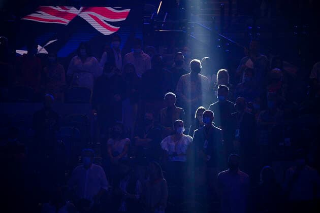 TENNIS AUSTRALIAN OPEN, The crowd is seen during a light show ahead of the Men s singles finals match between Novak Djokovic of Serbia and Daniil Medvedev of Russia on Day 14 of the Australian Open at Melbourne Park in Melbourne, Sunday, February 21, 2021. ( NO ARCHIVING, EDITORIAL USE ONLY, NO USE IN BOOKS WITHOUT CONSENT MELBOURNE VIC AUSTRALIA  Copyright: xDEANxLEWINSx 20210221001522062783