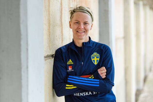 210221 Nilla Fischer poses for a portrait after a training session with the Swedish women s national football team on February 21, 2021 in Attard. Photo: Ludvig Thunman BILDBYRAN kod LT LT0121 fotboll football soccer fotball träning practice training sverige sweden dam bbeng Copyright: LUDVIGxTHUNMAN BB210221LT069