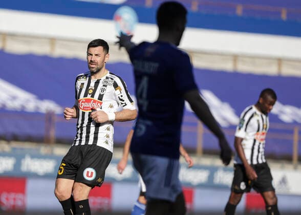 Mangani Thomas 5 FOOTBALL : Strasbourg vs Angers - Ligue 1 Uber Eats - 21 02 2021 ElyxandroCegarra Panoramic 