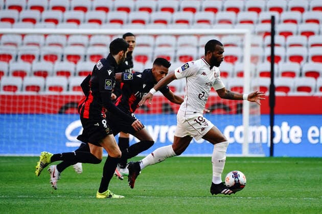 Habib Maiga (FC Metz) - Hicham Boudaoui (OGC Nice) - Pierre Lees Melou (OGC Nice) FOOTBALL : OGC Nice vs FC Metz - Ligue 1 Uber Eats - Nice - 21 02 2021 NorbertScanella PanoramiC 