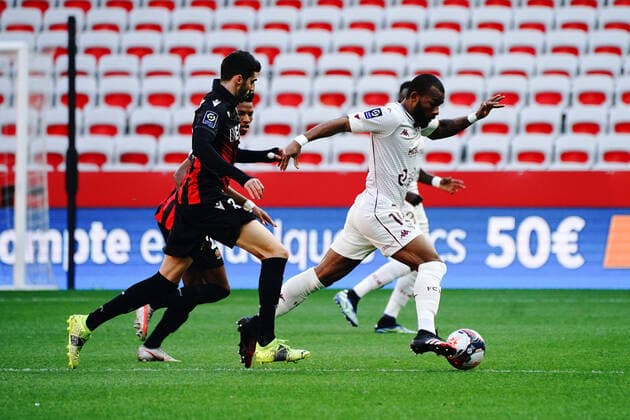 Habib Maiga (FC Metz) - Hicham Boudaoui (OGC Nice) - Pierre Lees Melou (OGC Nice) FOOTBALL : OGC Nice vs FC Metz - Ligue 1 Uber Eats - Nice - 21 02 2021 NorbertScanella PanoramiC 