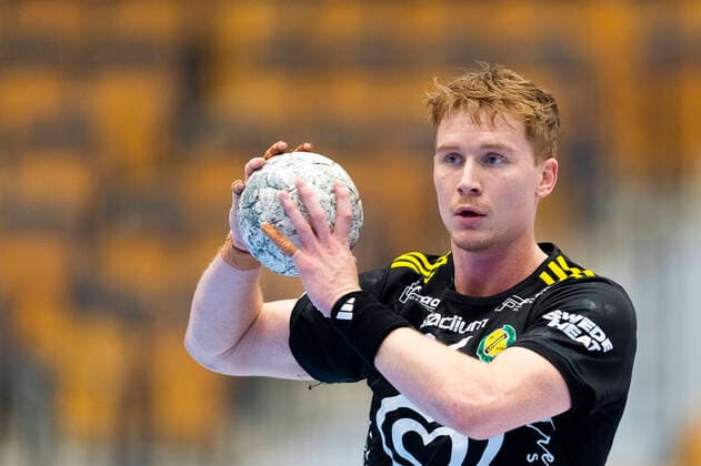 210221 Sävehofs Jonathan Edvardsson under handbollsmatchen i Handbollsligan mellan Kristianstad och Sävehof den 21 februari 2021 i Kristianstad. Copyright: AVDOxBILKANOVIC BB210221AB054