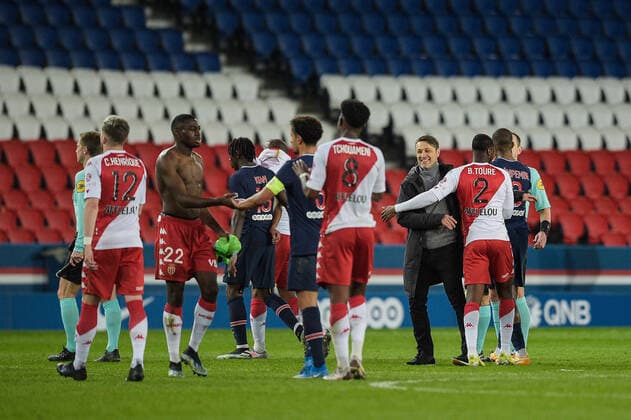 Bilder des Jahres 2021, Sport 02 Februar Sport Themen der Woche KW07 Sport Bilder des Tages Fin du match - Joie des joueurs de l equipe Monaco apres sa victoire - Niko KOVAC ( entraineur Monaco ) - Thiago Silva ( 2 - PSG ) - Presnel Kimpembe ( 3 - PSG ) - FOOTBALL : Paris Saint Germain vs Monaco - Ligue 1 - Paris - 21 02 2021 FedericoPestellini Panoramic 