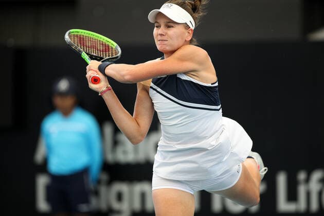 ADELAIDE, AUSTRALIA - FEBRUARY 22: Veronika Kudermetova of Russia hits a backhand against Shelby Rogers of United States during their singles match on day one of the Adelaide International tennis tournament at Memorial Drive on February 22, 2021 in Adelaide, Australia. (Photo by Peter Mundy Speed Media Icon Sportswire) TENNIS: FEB 22 - Adelaide International Icon210222107