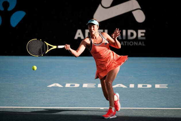 ADELAIDE, AUSTRALIA - FEBRUARY 22: Danielle Collins of United States plays a forehand against Saisai Zheng of China during their singles match on day one of the Adelaide International tennis tournament at Memorial Drive on February 22, 2021 in Adelaide, Australia. (Photo by Peter Mundy Speed Media Icon Sportswire) TENNIS: FEB 22 - Adelaide International Icon210222168