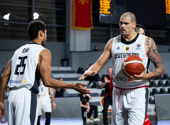 Maik Zirbes of Germany, Kenneth Ogbe of Germany FIBA EuroBasket 2022 Qualifiers, 22 Februar, 22.02.2021 Montenegro vs Deutschland, Basketball, FIBA EuroBasket 2022 Qualifiers, 20 Februar, 22.02.2021 Podgorica Copyright: xEIBNER NikolaxKrsticx EP_EER