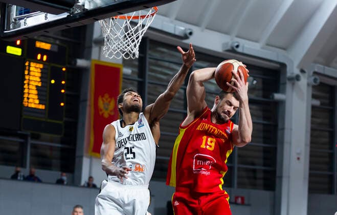 Kenneth Ogbe of Germany, Zoran Nikolic of Montenegro, FIBA EuroBasket 2022 Qualifiers, 22 Februar, 22.02.2021 Montenegro vs Deutschland, Basketball, FIBA EuroBasket 2022 Qualifiers, 20 Februar, 22.02.2021 Podgorica Copyright: xEIBNER NikolaxKrsticx EP_EER