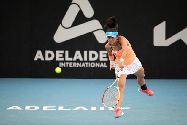ADELAIDE, AUSTRALIA - FEBRUARY 24: Misaki Doi of Japan serves the ball against Belinda Bencic of Switzerland during their singles match on day three of the Adelaide International tennis tournament at Memorial Drive on February 24, 2021 in Adelaide, Australia. (Photo by Peter Mundy Speed Media Icon Sportswire) TENNIS: FEB 24 - Adelaide International Icon210224071
