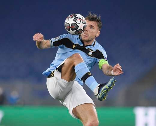 FUSSBALL CHAMPIONS LEAGUE SAISON 2020 2021 Achtelfinale Hinspiel 23.02.2021 Lazio Rom - FC Bayern Muenchen Ciro Immobile (Lazio Rom) am Ball
