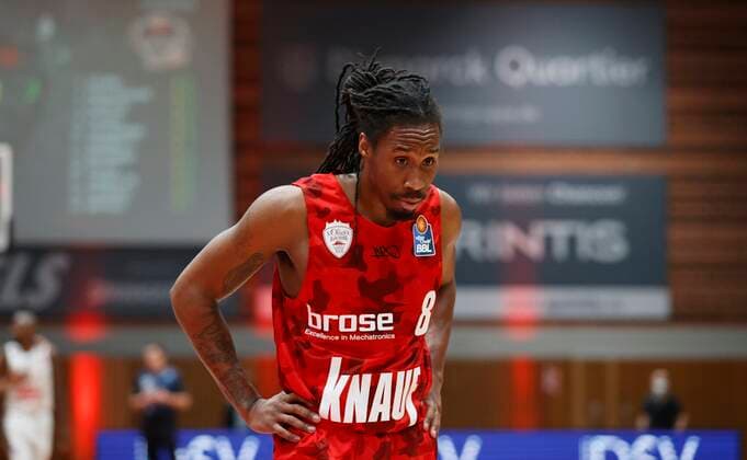 24.02.2021, Basketball, BBL 2020 2021, 17. Spieltag, s.Oliver Wuerzburg - JobStairs GIESSEN 46ers, GER, s.Oliver Arena in Wuerzburg Bild: Robert Lowery (s.Oliver Wuerzburg), Copyright: HMBxMedia xHeikoxBecker