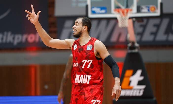 24.02.2021, Basketball, BBL 2020 2021, 17. Spieltag, s.Oliver Wuerzburg - JobStairs GIESSEN 46ers, GER, s.Oliver Arena in Wuerzburg Bild: Alex King (s.Oliver Wuerzburg), Copyright: HMBxMedia xHeikoxBecker