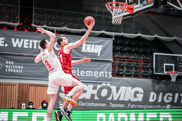 21 Florian Koch, s.Oliver Würzburg in Aktion während dem Spiel s.Oliver Würzburg - JobStairs GIESSEN 46ers