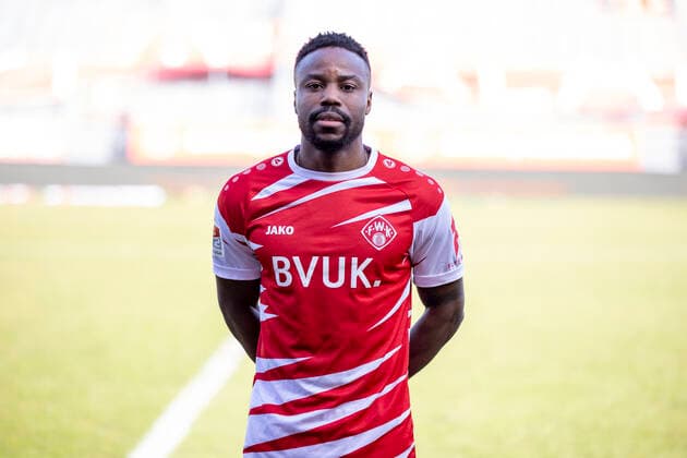 Nzuzi Toko, FC Würzburger Kickers, 2. Bundesliga, Porträttermin 2020 2021, Copyright: FWK HMBxMedia xHeikoxBecker