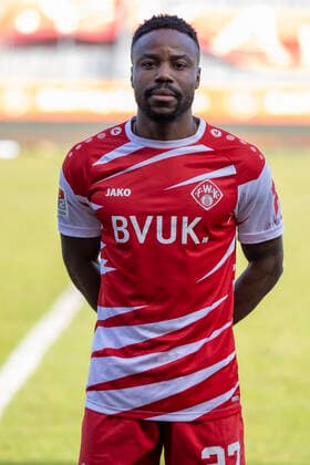 Nzuzi Toko, FC Würzburger Kickers, 2. Bundesliga, Porträttermin 2020 2021, Copyright: FWK HMBxMedia xHeikoxBecker