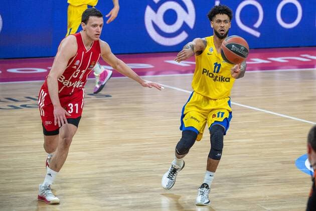 Zan Mark Sisko 31 (FC Bayern), Tyler Dorsey 11 (Maccabi Fox Tel Aviv), FC Bayern Basketball vs. Maccabi Tel Aviv, EuroLeague, 25.02.2021 Muenchen Bayern Deutschland