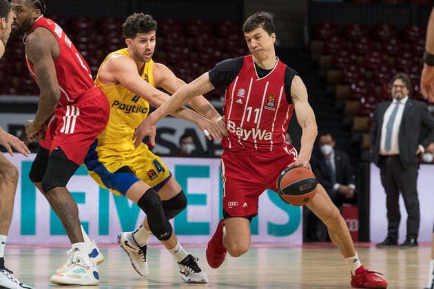 Basketball, Euroleague, FC Bayern München - Maccabi Tel Aviv. Im Bild Angelo CALOIARO (Maccabi Tel Aviv, 4) und Vladimir LUCIC (FC Bayern München, 11). München Audi Dome Bayern Deutschland Copyright: Passion2Press.dex xMarkusxFischerx