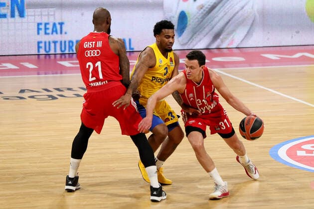 James Gist (FCBB), Chris Jones (Tel Aviv) und Zan Marko Sisko (FCBB) FC Bayern Basketball vs. Maccabi Playtika Tel Aviv, Basketball, EuroLeague, 26.Spieltag, 2020 2021, 25.02.2021, FC Bayern Basketball vs. Maccabi Playtika Tel Aviv, Basketball, EuroLeague, 26.Spieltag, 2020 2021, 25.02.2021, Muenchen Copyright: xMarcelxEngelbrechtx Eibner-Pressefotox EP_met
