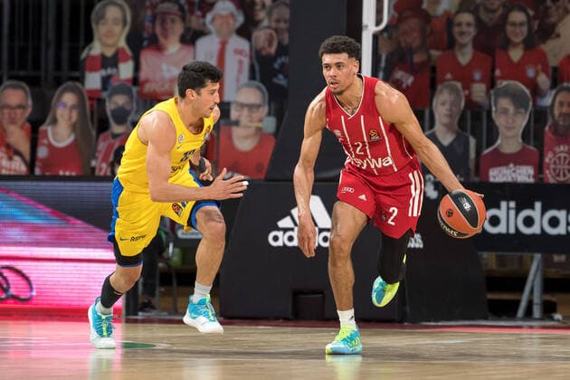 Basketball, Euroleague, FC Bayern München - Maccabi Tel Aviv. Im Bild John DIBARTOLOMEO (Maccabi Tel Aviv, 12) und Wade BALDWIN (FC Bayern München, 2). München Audi Dome Bayern Deutschland Copyright: Passion2Press.dex xMarkusxFischerx