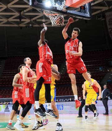 25.02.2021, EuroLeague, FCB Basketball vs Maccabi Tel Aviv, Audi Dome Muenchen, im Bild: Nick Weiler-Babi (FCB Basketball), Paul Zipser (FCB Basketball), James Gist (FCB Basketball), Vladimir Lucic (FCB Basketball)