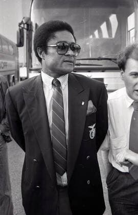 25.05.88 PSV Eindhoven - Benfica Lissabon Deutschland, Stuttgart, 25.05.1988, Fussball, Europapokal der Landesmeister, Finale, PSV Eindhoven - Benfica Lissabon (6:5 i. E.): Eusebio (Benfica Lissabon).