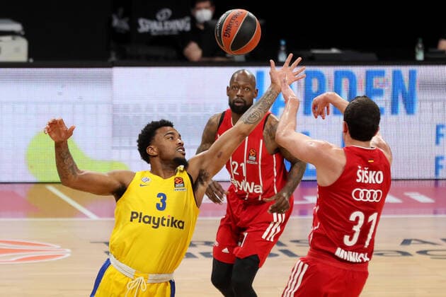 Chris Jones (Tel Aviv) und Zan Marko Sisko (FCBB) FC Bayern Basketball vs. Maccabi Playtika Tel Aviv, Basketball, EuroLeague, 26.Spieltag, 2020 2021, 25.02.2021, FC Bayern Basketball vs. Maccabi Playtika Tel Aviv, Basketball, EuroLeague, 26.Spieltag, 2020 2021, 25.02.2021, Muenchen Copyright: xMarcelxEngelbrechtx Eibner-Pressefotox EP_met