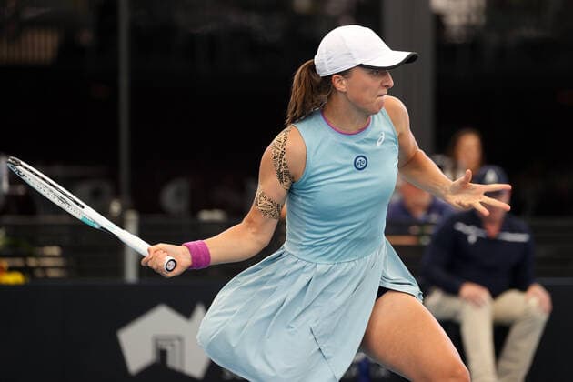 ADELAIDE, AUSTRALIA - FEBRUARY 26: Iga Swiatek of Poland plays a shot against Jil Teichmann of Switzerland during their singles match on day five of the Adelaide International tennis tournament at Memorial Drive on February 26, 2021 in Adelaide, Australia. (Photo by Peter Mundy Speed Media Icon Sportswire) TENNIS: FEB 26 - Adelaide International Icon210226080