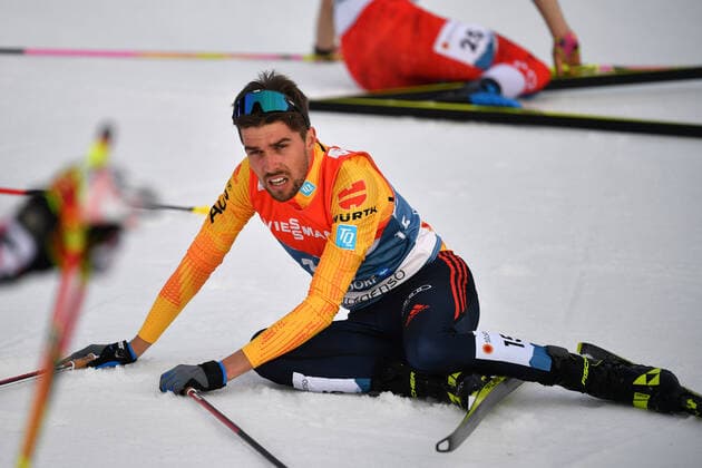 Bilder des Jahres 2021, Sport 02 Februar Sport Themen der Woche KW08 Johannes RYDZEK (GER) im Ziel, Enttaeuschung,Frust, enttaeuscht,frustriert,niedergeschlagen, Aktion,Einzelaktion,Einzelbild,Freisteller, Ganzkoerperaufnahme,ganze Figur Nordische Kombination Einzelwettkampf 10 km. Nordic Combined NH Individual Gundersen 10km. FIS Nordische Ski WM 2021in Oberstdorf vom 22.02.-07.03.2021. *** Johannes RYDZEK GER at the finish line, disappointment, frustration, frustrated, depressed, action, single action, single picture, cut-out, whole body shot, whole figure Nordic Combined Individual Competition 10 km Nordic Combined NH Individual Gundersen 10km FIS Nordic World Ski Championships 2021in Oberstdorf from 22 02 07 03 2021