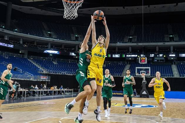 Basketball Berlin 26.02.2021 Saison 2020 2021 Euroleague Regular Season Alba Berlin - Panathinaikos Athen Malte Delow (Alba Berlin, No.06)