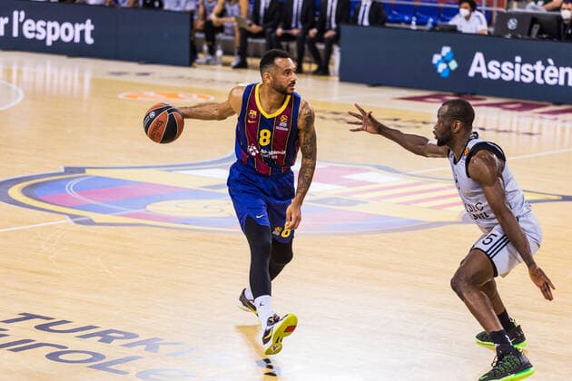 February 26, 2021, Barcelona, Barcelona, Spain: Adam Hanga of FC Barcelona, Barca in action during the Turkish Airlines EuroLeague match between Fc Barcelona and LDLC ASVEL Villeurbanne at Palau Blaugrana on February 26, 2021 in Barcelona, Spain. Barcelona Spain - ZUMAa181 20210226_zaa_a181_108 Copyright: xJavierxBorregox