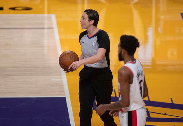 February 26, 2021, Los Angeles, California, USA: Referee Lauren Holtkamp-Sterling officiates the regular season NBA, Basketball Herren, USA game between the Los Angeles Lakers and the Portland Trailblazers on Friday February 26, 2021 at the Staples Center in Los Angeles, California. Lakers defeat Trailblazers, 102-93. PI Los Angeles USA - ZUMAp124 20210226_zaa_p124_045 Copyright: xJAVIERxROJASx