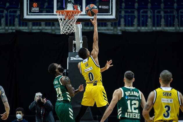 Basketball Berlin 26.02.2021 Saison 2020 2021 Euroleague Regular Season Alba Berlin - Panathinaikos Athen Maodo Lo (Alba Berlin, No.00) Howard Sant-Roos (Panathinaikos, No.74)
