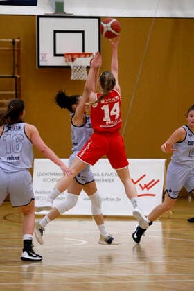27.02.2021, 2. Toyota Damen Basketball Bundesliga Nord, DBBL, Saison 2020 2021, Damen, Chemcats Chemnitz - BG 89 Avides Hurricanes Lotta Stach, BG 89 Avides Hurricanes Chemnitz Sporthalle am Schlossteich Sachsen Germany