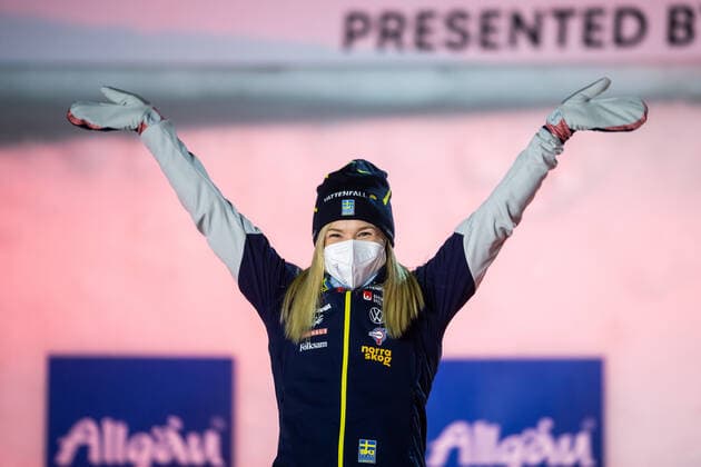 210227 Gold medalist Jonna Sundling of Sweden at the Medal ceremony for the women s cross-country skiing sprint of the FIS Nordic Ski World Championships on February 27, 2021 in Oberstdorf. Photo: Johanna Lundberg BILDBYRAN kod JL JL0084 skidor cross-country skiing langrenn fis nordic world ski championships vm ski-vm skid-vm medaljceremoni medal ceremony 3 bbeng Copyright: JOHANNAxLUNDBERG BB210227JL137