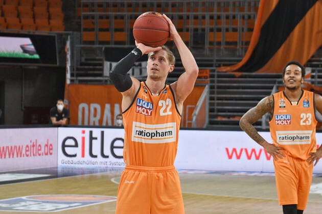 Thomas Klepeisz (Ratiopharm Ulm 22) GER, Ratiopharm Ulm vs. Syntainics MBC Basketball , Maenner ,esaycredit, Basketball Bundesliga , 21.Spieltag , 27.02.2021 Foto:Eibner Tobias Baur GER, Ratiopharm Ulm vs. Syntainics MBC Basketball Bundesliga , 21.Ligaspieltag , Saion 2020 2021, 27.02.2021 Neu-Ulm Copyright: xBaur xEibner-Pressefotox EP_Toba
