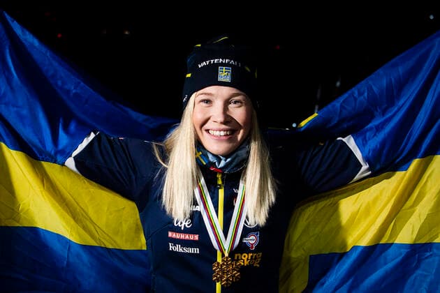 Bilder des Jahres 2021, Sport 02 Februar Sport Themen der Woche KW08 Sport Bilder des Tages 210227 Gold medalist Jonna Sundling of Sweden poses for a portrait at the Medal ceremony for the women s cross-country skiing sprint of the FIS Nordic Ski World Championships on February 27, 2021 in Oberstdorf. Photo: Johanna Lundberg BILDBYRAN kod JL JL0084 skidor cross-country skiing langrenn fis nordic world ski championships vm ski-vm skid-vm medaljceremoni medal ceremony 3 bbeng jubel sverige guld medalj guldmedalj *** 210227 Gold medalist Jonna Sundling of Sweden poses for a portrait at the Medal ceremony for the women s cross country skiing sprint of the FIS Nordic Ski World Championships on February 27, 2021 in Oberstdorf Photo Johanna Lundberg BILDBYRAN kod JL JL0084 skidor cross country skiing langrenn fis nordic world ski championships world cup world cup world cup ski world cup medal ceremony medal ceremony 3 bbeng cheers sweden gold medal gold medal,  Copyright: JOHANNAxLUNDBERG BB210227JL154