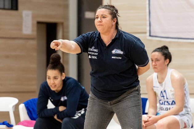 Sandra Rosanke (Head Coach, GISA Lions SV Halle) GISA Lions SV Halle vs. SNP BasCats USC Heidelberg Basketball - 1. Bundesliga - ERDGAS Sportarena Halle (Saale) 27.02.2021 Foto: Holger John Sachsen-Anhalt Deutschland ERDGAS Sportarena Halle Saale