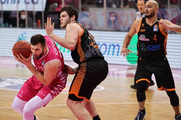 GER, Easycredit BBL, Telekom Baskets Bonn vs. RASTA Vechta 27.02.2021, Telekom Dome, Bonn, GER, Easycredit BBL, Telekom Baskets Bonn vs. RASTA Vechta, im Bild: Leon Kratzer (Telekom Bonn ),