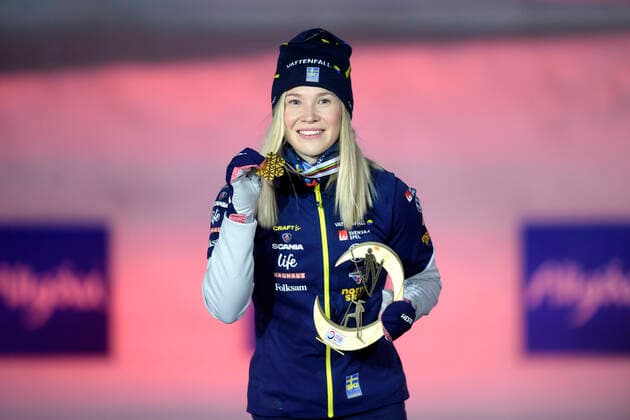27.02.2021, Nordische SKI WM Oberstdorf 2021, Oberstdorf im Allgäu, Siegerehrung, Medaillienzeremonie, Langlauf Sprint Damen, Siegerehrung, gold Medaille an Jonna Sundling (Schweden),