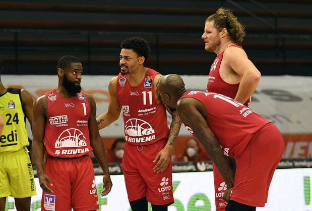 27.02.2021, xjhx, Basketball BBL Bundesliga, Giessen 46ers - medi Bayreuth emspor, v.l. Jonathan Stark (Giessen 46ers), Diante Mautice Garrett (Giessen 46ers), John Bryant (Giessen 46ers), Brandon Bowman (Giessen 46ers) Giessen