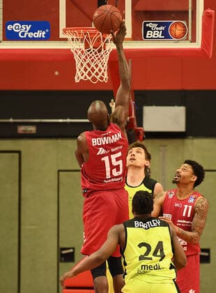 27.02.2021, xjhx, Basketball BBL Bundesliga, Giessen 46ers - medi Bayreuth emspor, v.l. Brandon Bowman (Giessen 46ers) Giessen