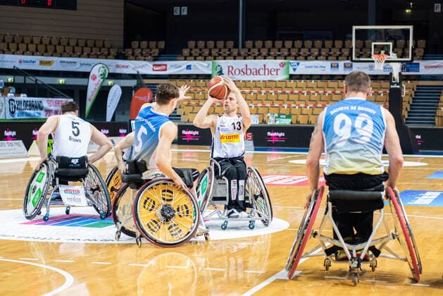 RBBL; RSV Lahn-Dill - Baskets 96 Rahden, 27.02.21 Thomas Böhme ( 13 RSV Lahn-Dill), Simon Brown ( 5 RSV Lahn-Dill), Quinten Zantinge ( 5 Baskets 96 Rahden), Krzystof Bandura ( 99 Baskets 96 Rahden) Rittal Arena, Wetzlar, 27.02.21 Copyright: xBEAUTIFULxSPORTS Roeczeyx