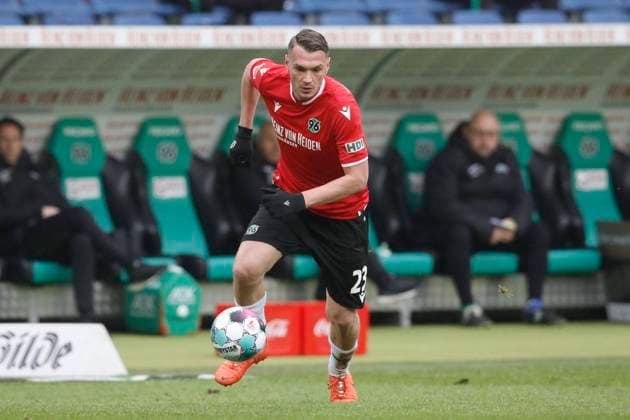 27.02.2021, HDI-Arena, Hannover, Ligaspiel, 2. Bundesliga, Hannover 96 vs SpVgg Greuther Fuerth, im Bild Baris Basdas (23, Hannover) am Ball DFL regulations prohibit any use of photographs as image sequences and or quasi-video. Hannover 96 vs SpVgg Greuther Fuerth *** 27 02 2021, HDI Arena, Hannover, Ligaspiel, 2 Bundesliga, Hannover 96 vs SpVgg Greuther Fuerth, im Bild Baris Basdas 23, Hannover am Ball DFL regulations prohibit any use of photographs as image sequences and or quasi video Hannover 96 vs SpVgg Greuther Fuerth