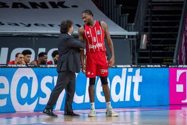 Head Coach Andrea Trinchieri (FC Bayern), Jalen Reynolds 8 (FC Bayern), FC Bayern Basketball vs. s.Oliver Wuerzburg, BBL, 28.02.2021 Muenchen Bayern Deutschland