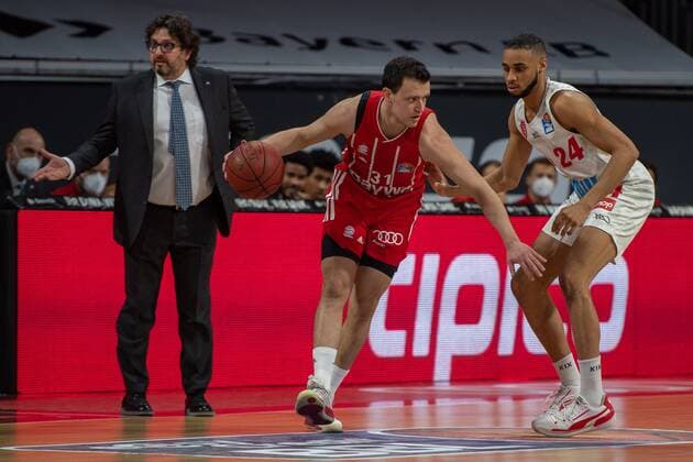 Zan Mark Sisko 31 (FC Bayern), Cameron Hunt 24 (s.Oliver Wuerzburg), FC Bayern Basketball vs. s.Oliver Wuerzburg, BBL, 28.02.2021 Muenchen Bayern Deutschland