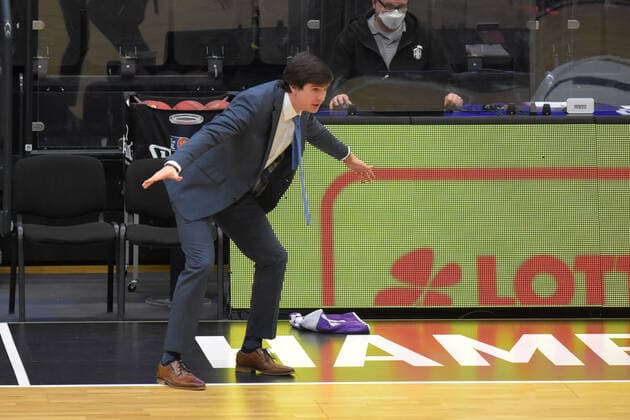 Basketball I Herren I Saison 2020 2021 I easyCredit Bundesliga I 21. Spieltag I Hamburg Towers - MHP RIESEN Ludwigsburg I 28.02.2021 Pedro Calles (Towers, Head Coach) Hamburg edel-optics.de Arena, Kurt-Emmer Hamburg Deutschland Copyright: xLobeca RobertoxSeidelx