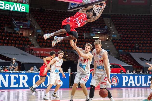 Jalen Reynolds 8 (FC Bayern), dunk, FC Bayern Basketball vs. s.Oliver Wuerzburg, BBL, 28.02.2021 Muenchen Bayern Deutschland