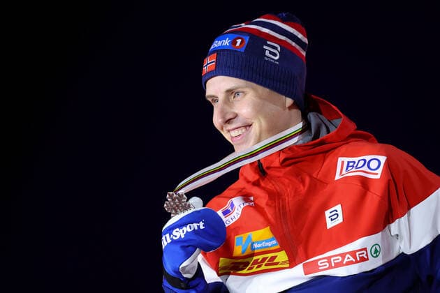 NORDIC SKIING - FIS Nordic World Ski Championships Oberstdorf 2021 OBERSTDORF,GERMANY,28.FEB.21 - NORDIC SKIING, CROSS COUNTRY SKIING - FIS Nordic World Ski Championships, 30km Skiathlon, men, award ceremony. Image shows Hans Christer Holund (NOR). Keywords: medal. GEPAxpictures xChristianxWalgram