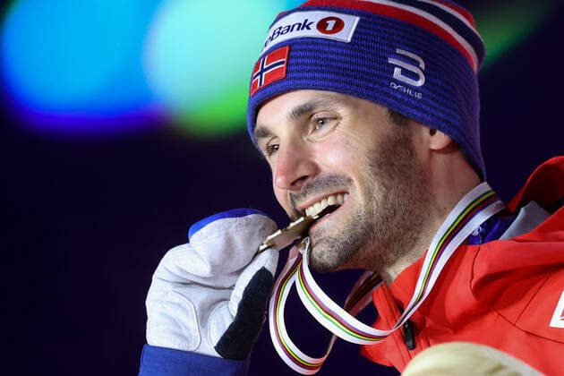 NORDIC SKIING - FIS Nordic World Ski Championships Oberstdorf 2021 OBERSTDORF,GERMANY,28.FEB.21 - NORDIC SKIING, CROSS COUNTRY SKIING - FIS Nordic World Ski Championships, 30km Skiathlon, men, award ceremony. Image shows Hans Christer Holund (NOR). Keywords: medal. GEPAxpictures xChristianxWalgram